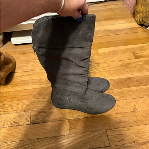 Gray suede boots from DSW - Picture 4 of 8